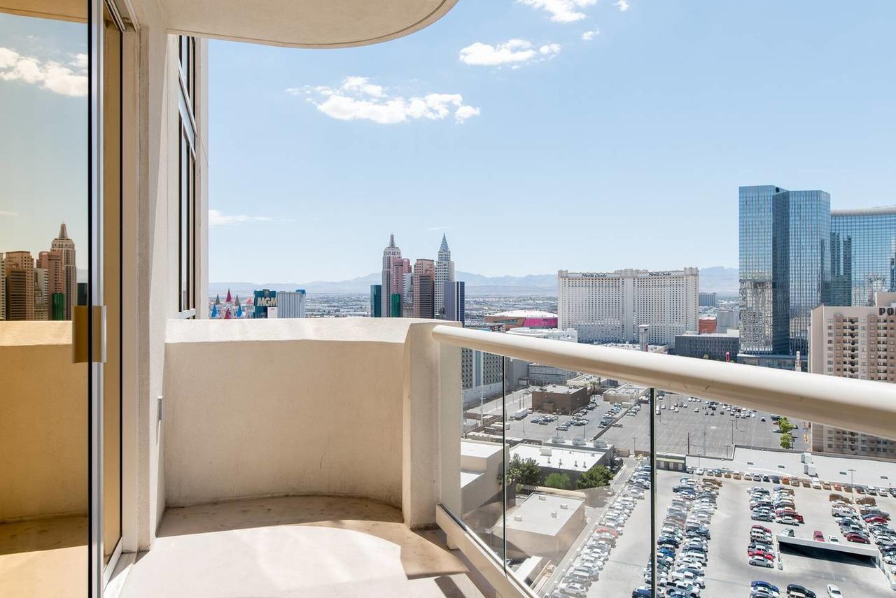 True 1Br Balcony Suite With Strip View At Mgm Signature Las Vegas Exterior foto